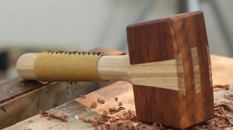 Maillet en bois à la manière de Roy Underhill