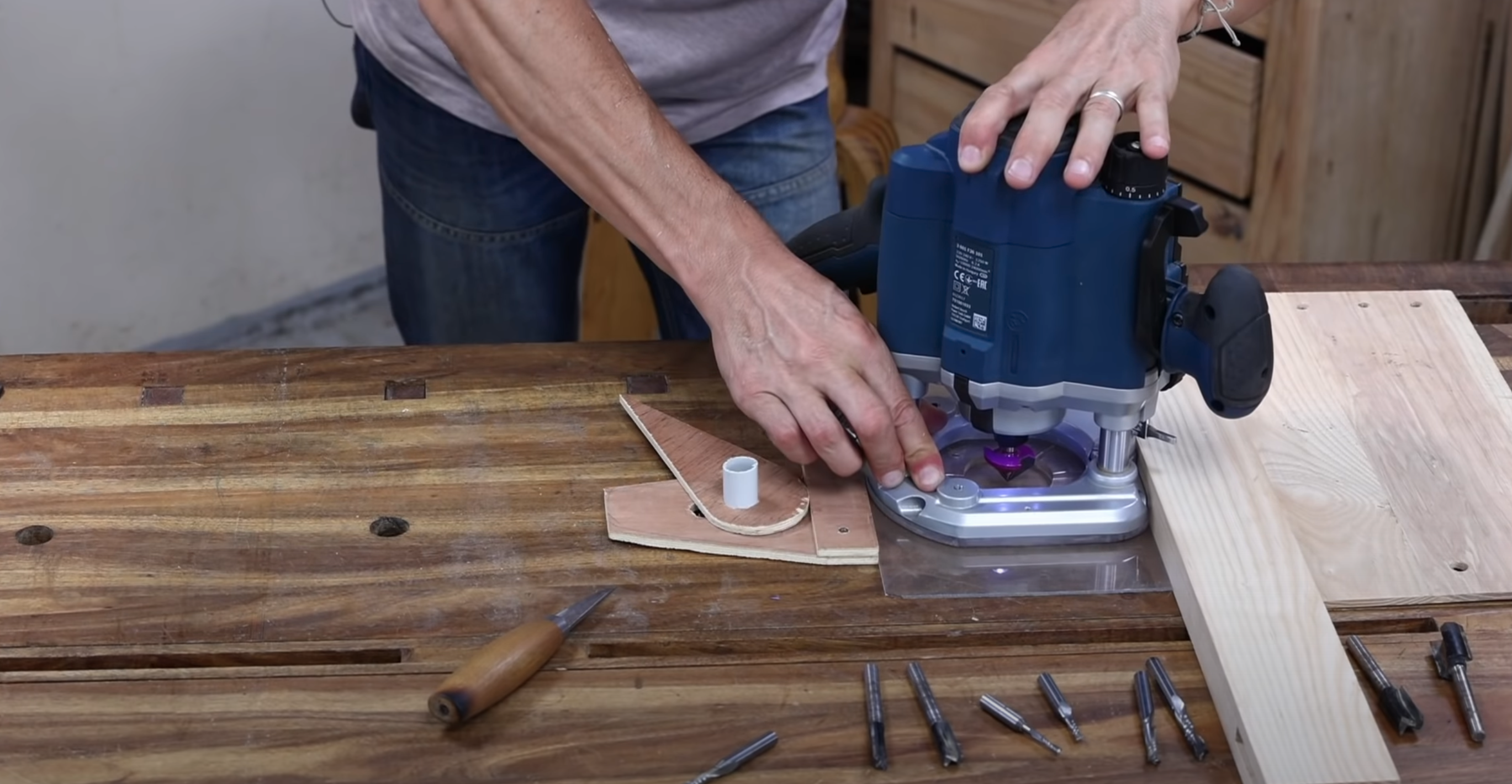 Fabriquer un gabarit en Plexiglas pour faciliter l'utilisation de la  défonceuse